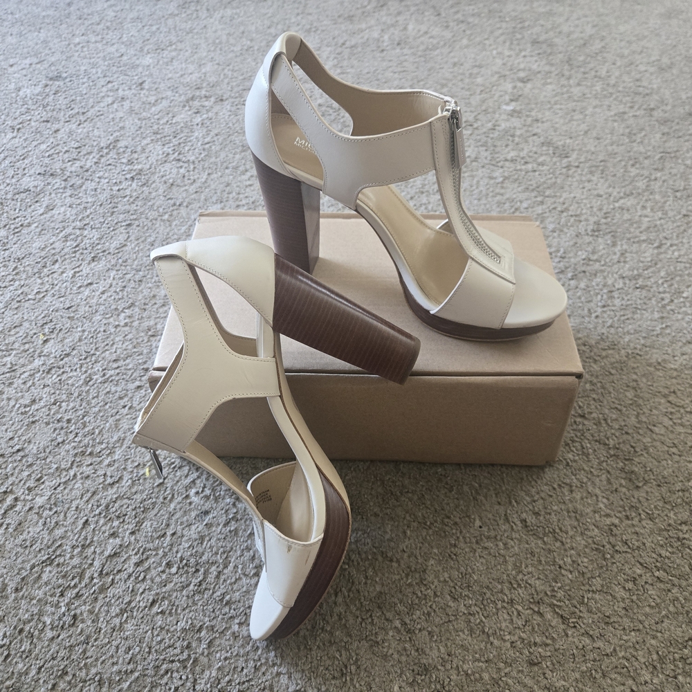 MICHAEL Michael Kors White and Brown Heels